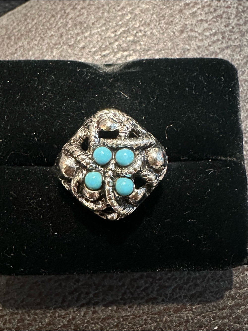 Vintage Avon Silver Toned Rope Criss Cross Turquoise Bead Stones Ring 7 Retro